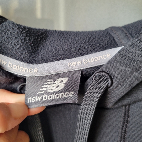 New Balance Hoodie Medium Black Graphic CAVALIERS LACROSSE Fleece Drawnstring - Picture 3 of 11